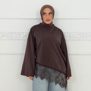 Flowing top with lace details